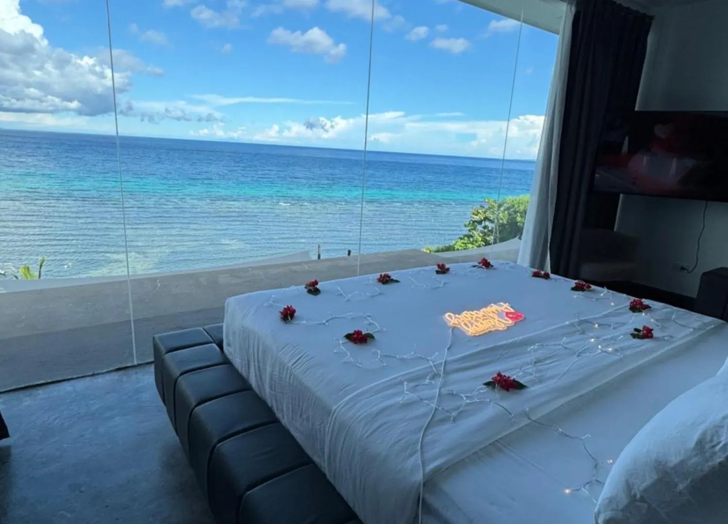 Epic Suites Bohol Adults Only Дауис Отель